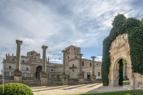 Catedral de Zamora en España por vía de la Plata camino a Santiago