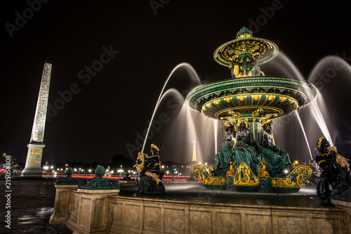 Place Concorde at night with fountains rivers and seas © Morgenstjerne