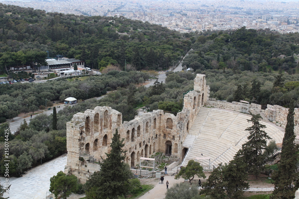 Vista panorámica del teatro griego. Acrópolis