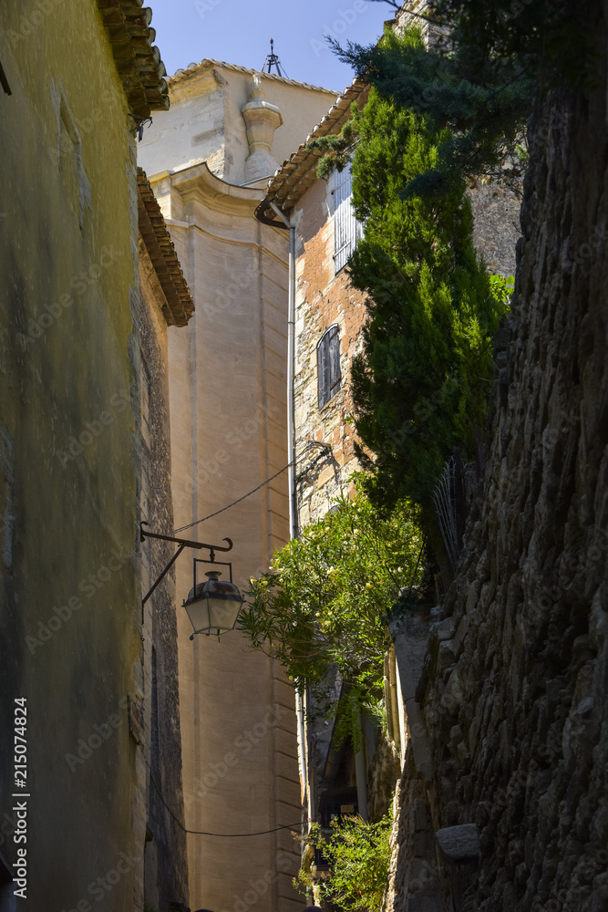 narrow lane of village Gordes, Provence, member of Les Plus Beaux Villages de France, most beautiful villages of France, massif of Luberon