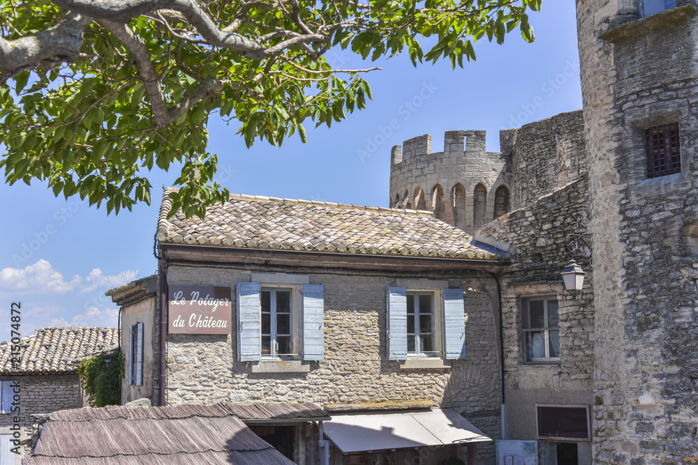 stone house and castle of Gordes, Provence, member of Les Plus Beaux Villages de France, most beautiful villages of France, massif of Luberon