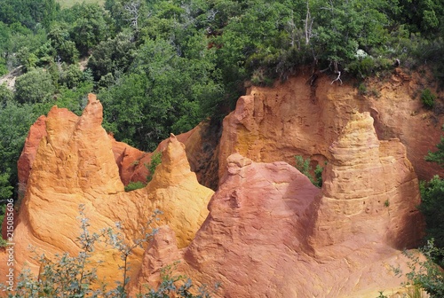 The magnificient colorado of Rustrel, France © Pascal