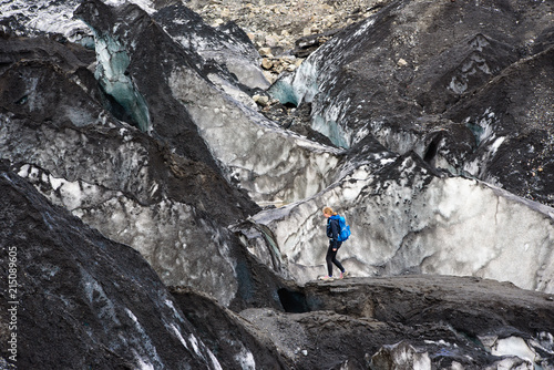 Senderismo por el glaciar Solheimajokull, Islandia.