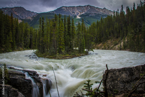 Sunwapta Falls photo