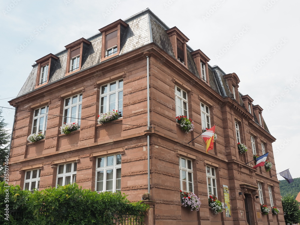 Fototapeta premium Wissembourg - Weißenburg – Weisseburch - im Elsass - mit mittelalterlichem Stadtkern