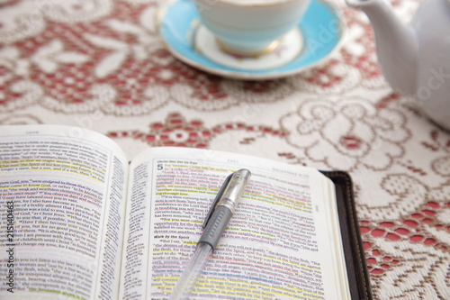 Fotografie, Tablou Bible Set Out with Tea for a Ladies Bible Study