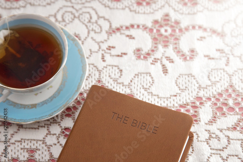 Εκτύπωση καμβά Bible Set Out with Tea for a Ladies Bible Study