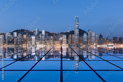Canvas Print Hongkong's bustling urban skyline