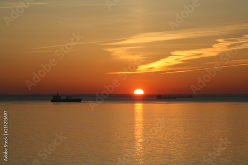 Early morning in the Strait of Sund at Copenhagen. 003.  © Александр Павлов