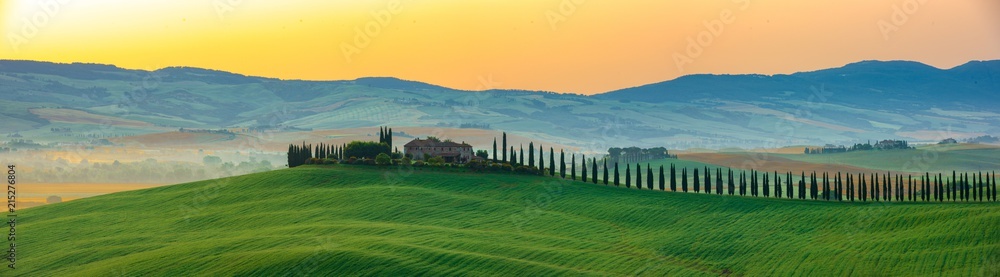 Fototapeta premium Najpiękniejszy widok w Toskanii we Włoszech.