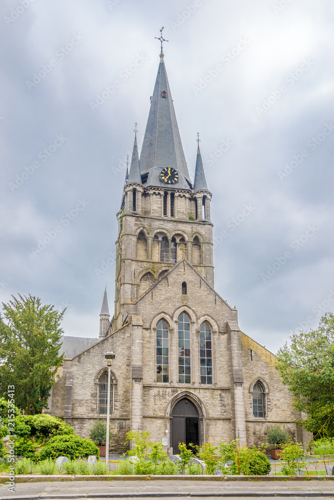 Fototapeta premium Church of Saint Jacques in Tournai - Belgium