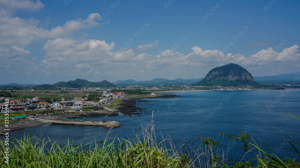 Obraz premium Jujudo is one of the most popular sites because of warm, fresh air, splendid sceneries, First of all, peoples are generous. The harmony of mountain and sea get abreast of other foreign tourist spots.