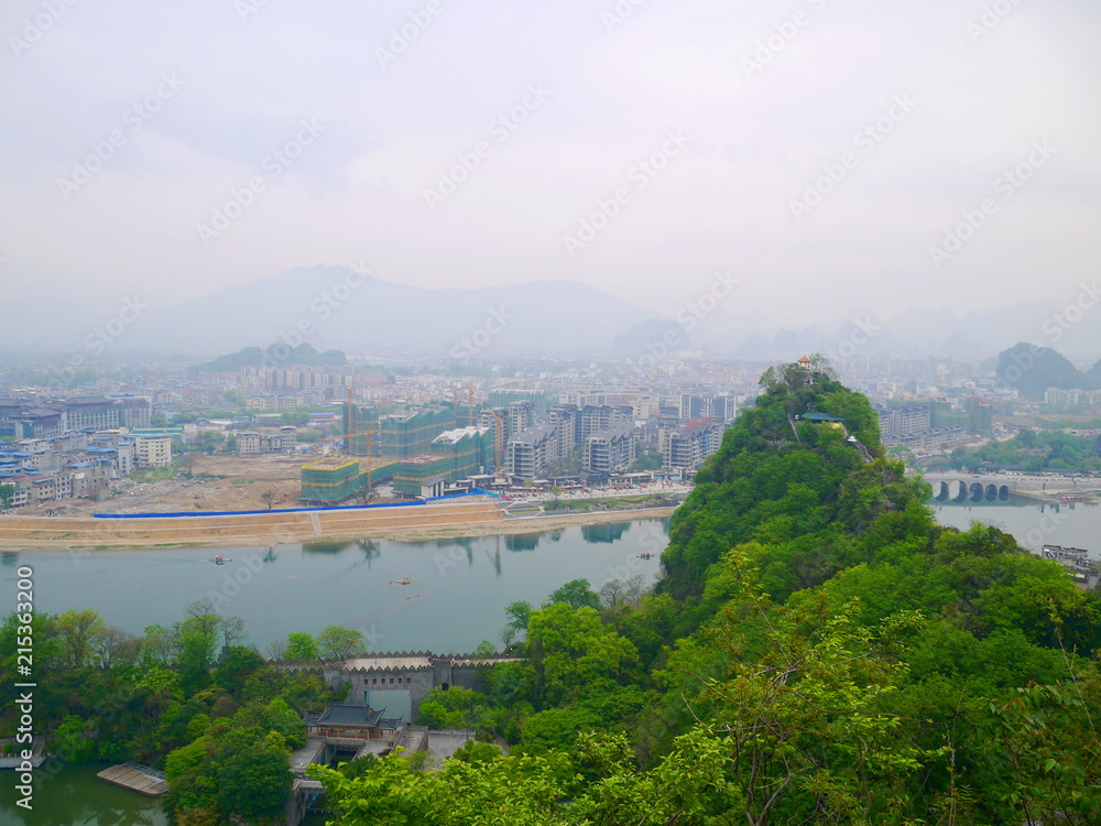 桂林　山と川