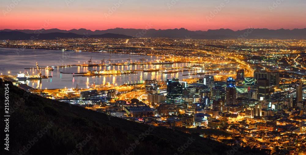 Fototapeta premium Cape Town City Bowl from Signal Hill