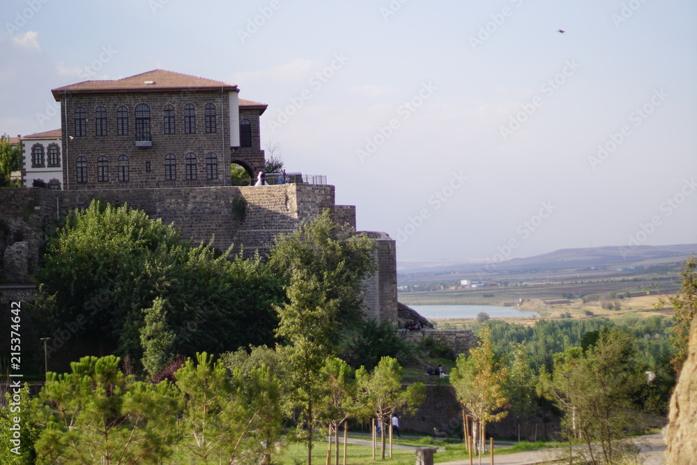 Diyarbakir castle suriçi