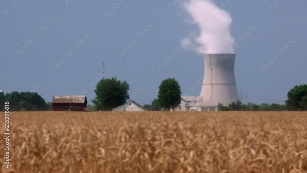 Timelapse rack focus of nuclear power plant Gibsonburg Ohio Timelapse rack focus of nuclear power plant Gibsonburg Ohio