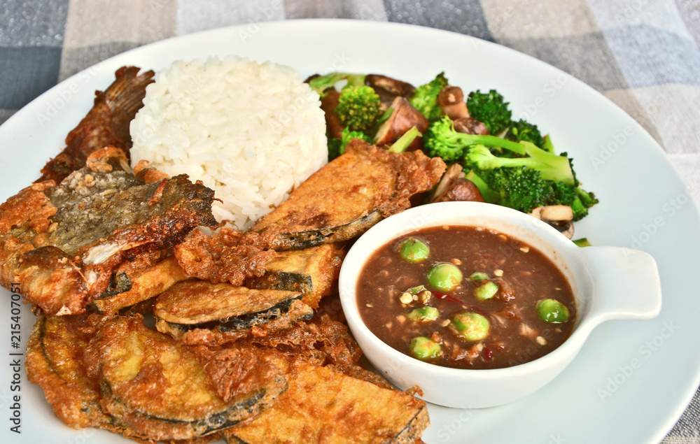 spicy shrimp pate with rice and Eggplant fried egg set (Thai name is Nam Prik kapi)..Thai food menu set. spicy shrimp pate with rice and Eggplant fried egg set (Thai name is Nam Prik kapi)..Thai food menu set.