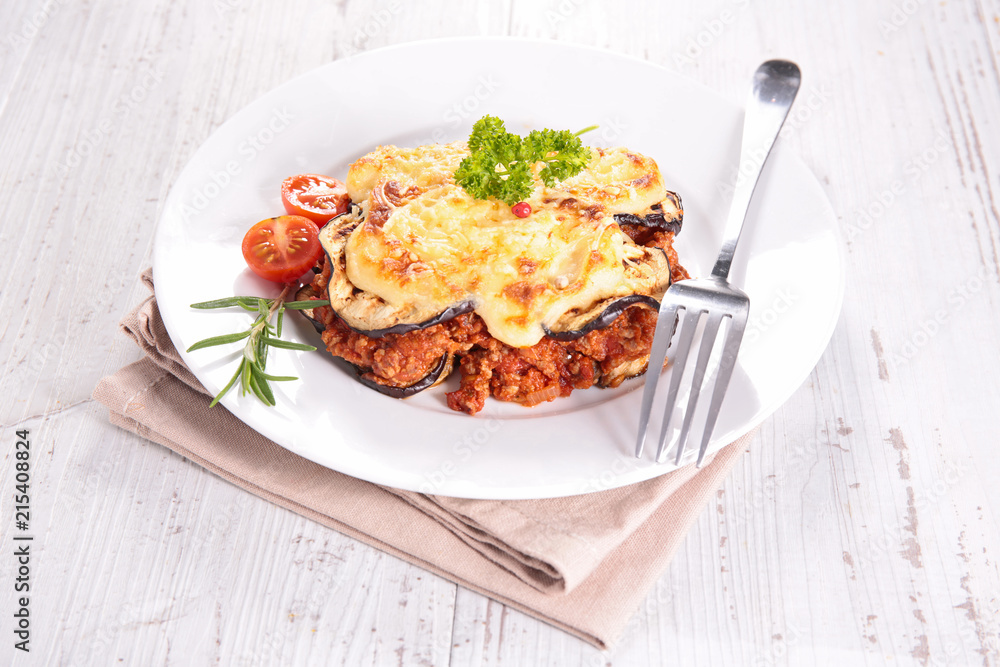 aubergine with beef and cheese
