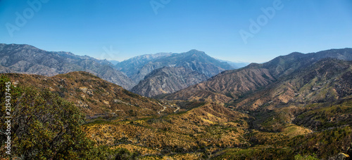 Obraz na plátně Panoramic view of the mountainous landscape of Kings Canyon National Park Califo