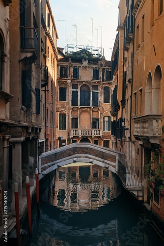 Venice canal © rabbit75_fot
