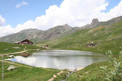 Lac de la blanche dans le Queyras photo