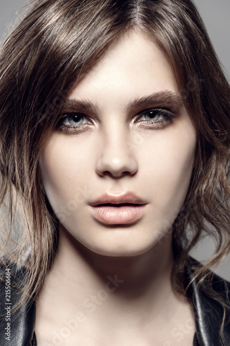 Wallpaper Mural face of young woman Torontodigital.ca