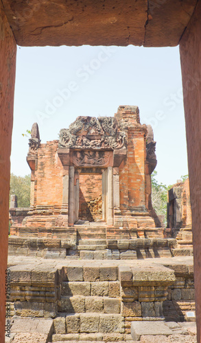 Prasat Pueai Noi photo