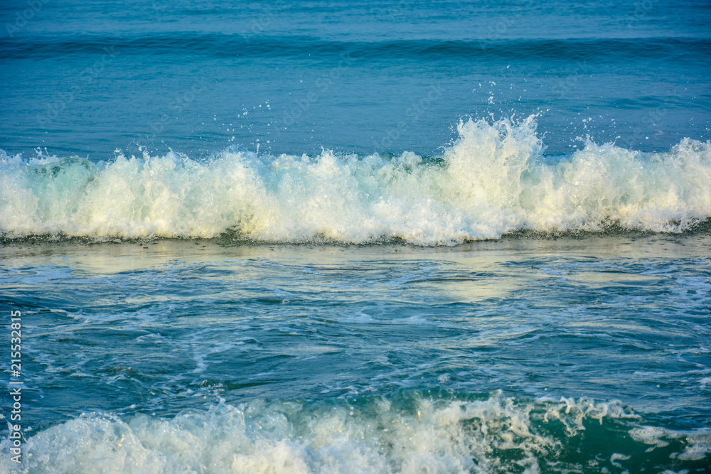 Fototapeta premium Waves on the sea in the early morning