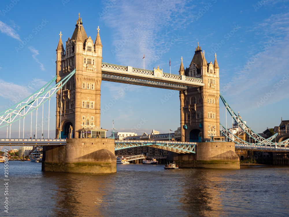 Fototapeta premium Tower Bridge in London, UK