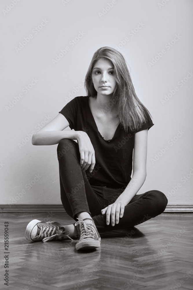 Black and white studio photoshoot | Self portrait photography, Studio  portrait photography, Portrait