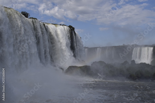  Cataratas do Igua  u no Brasil. queda d   gua de cachoeira. 