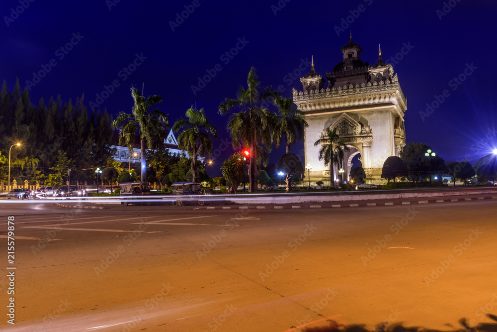 Fototapeta premium Patuxay Vientiane laos, night cityscape with long exposure