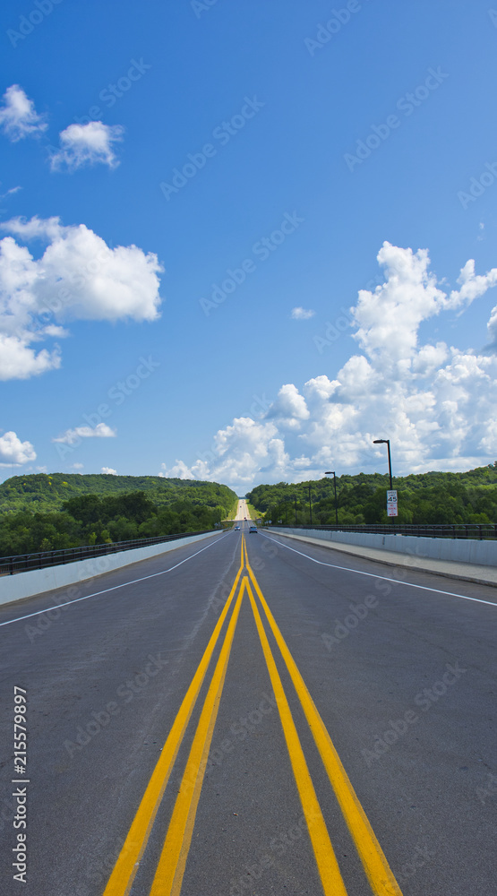 Rural American Highway in Summer - American Vacation - Road Trips - Route 66