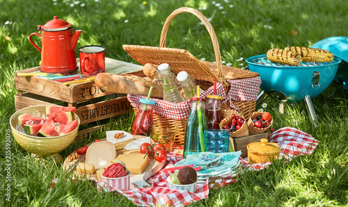 Fototapeta Naklejka Na Ścianę i Meble -  Delicious summer picnic arrangement