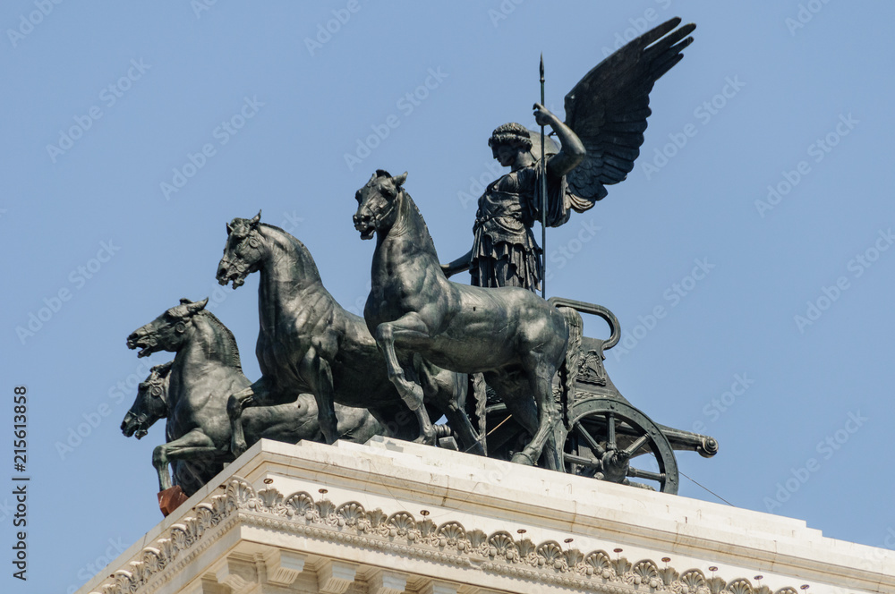 Roma, statua all'altare della Patria