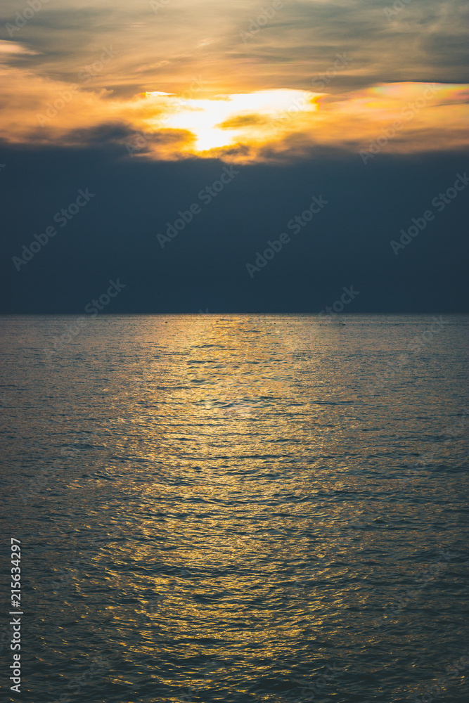 Obraz premium Colorful sea sunset