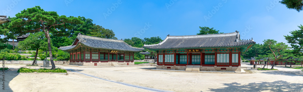 Obraz premium Changgyeonggung palace scene in Seoul