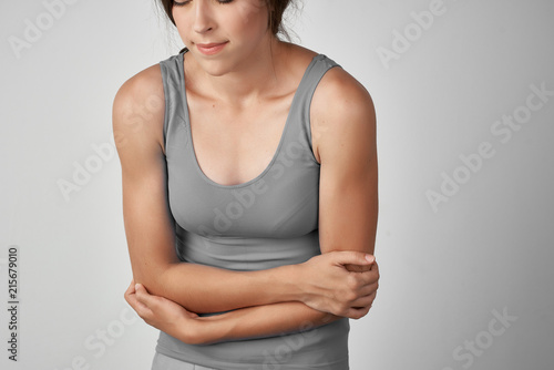 woman abdominal pain