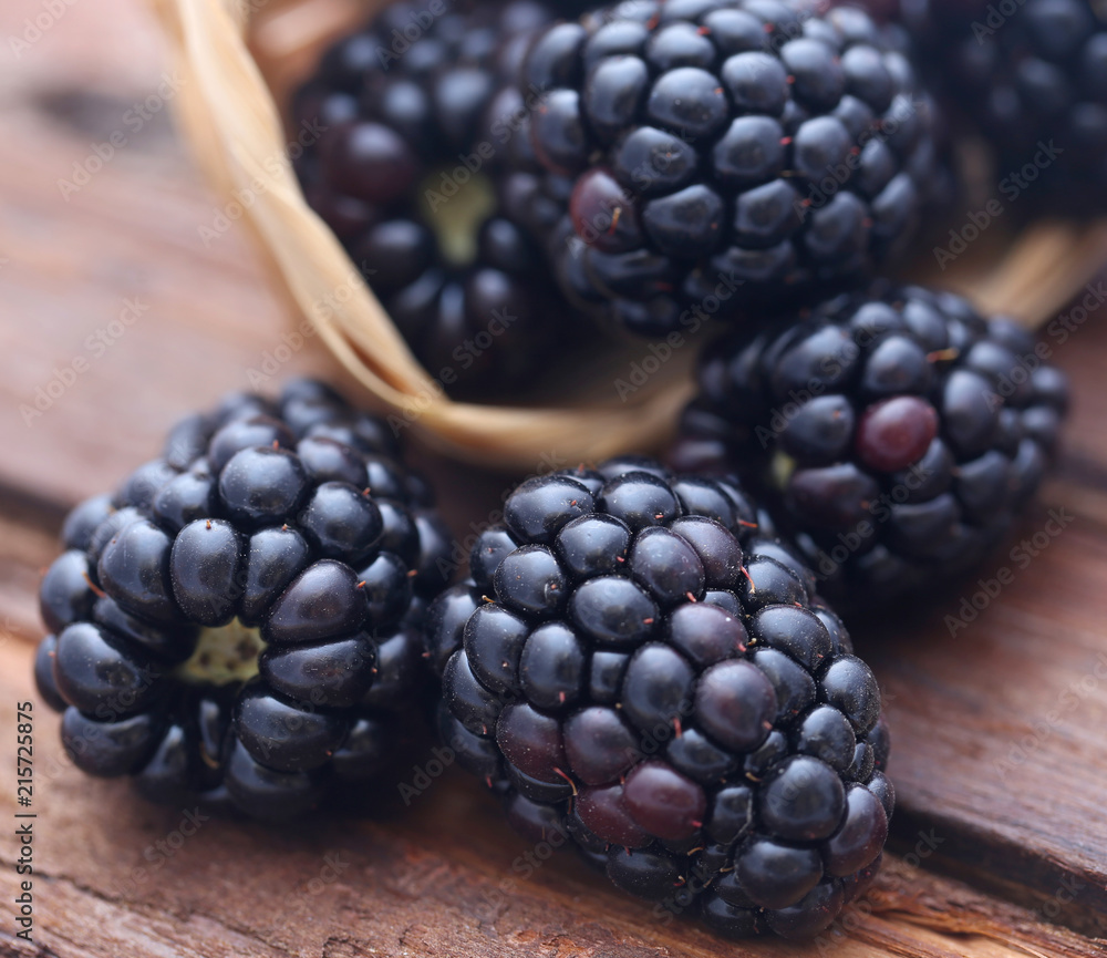 Fresh blackberries Fresh blackberries