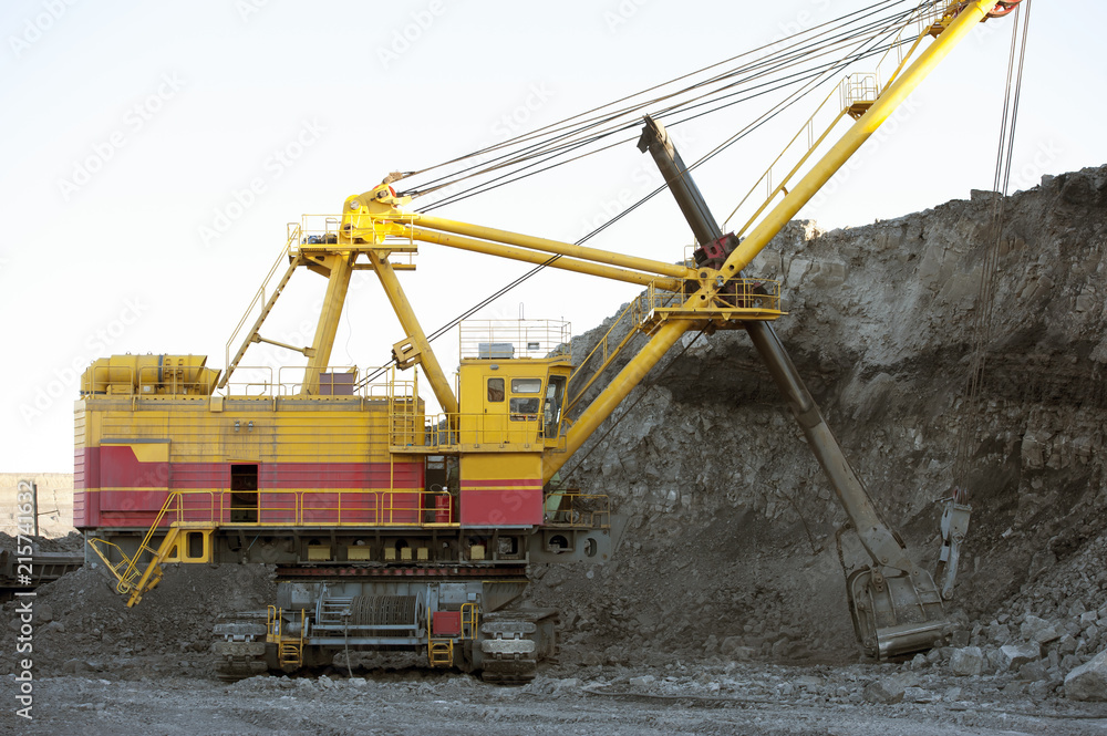in a coalface, coal loading, a pit, stone black coal, the excavator, a section, the found field, geology, an earth subsoil, work, mining, technology to dig, load, the equipment, power, energy, heat, m in a coalface, coal loading, a pit, stone black coal, the excavator, a section, the found field, geology, an earth subsoil, work, mining, technology to dig, load, the equipment, power, energy, heat, m