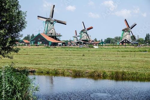Windmühlen im Zaanland mit dem Museumsdorf "Zaansche Schans"