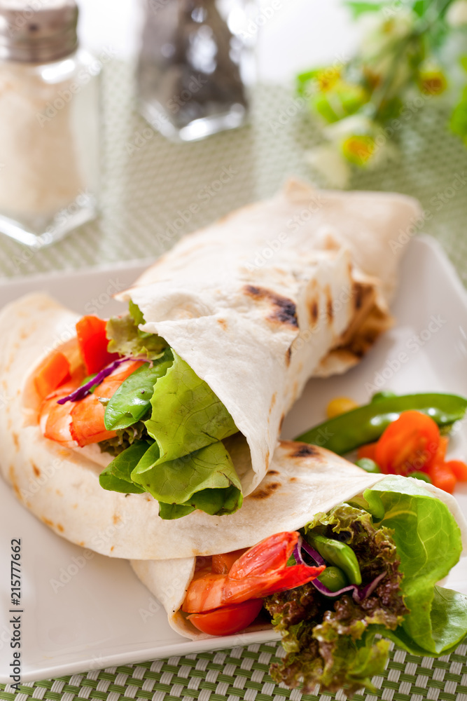 Sandwiches roll tortilla Sandwiches roll tortilla
