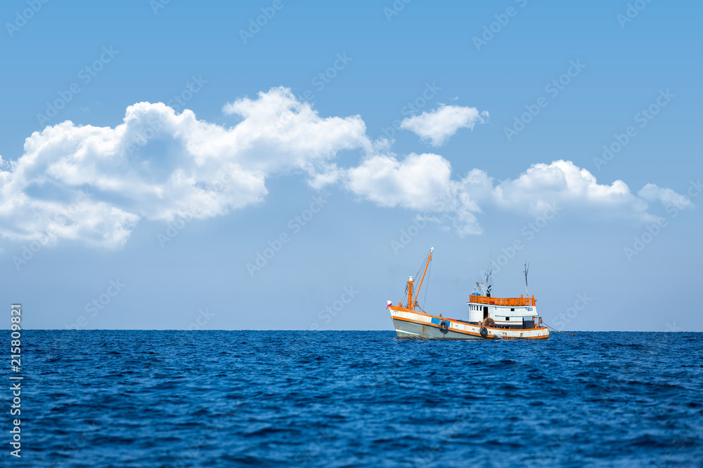 Fishing boats leave for fishing in the Krabi Sea. Fishing boats leave for fishing in the Krabi Sea.