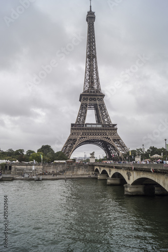 Eiffel tower © Daniel