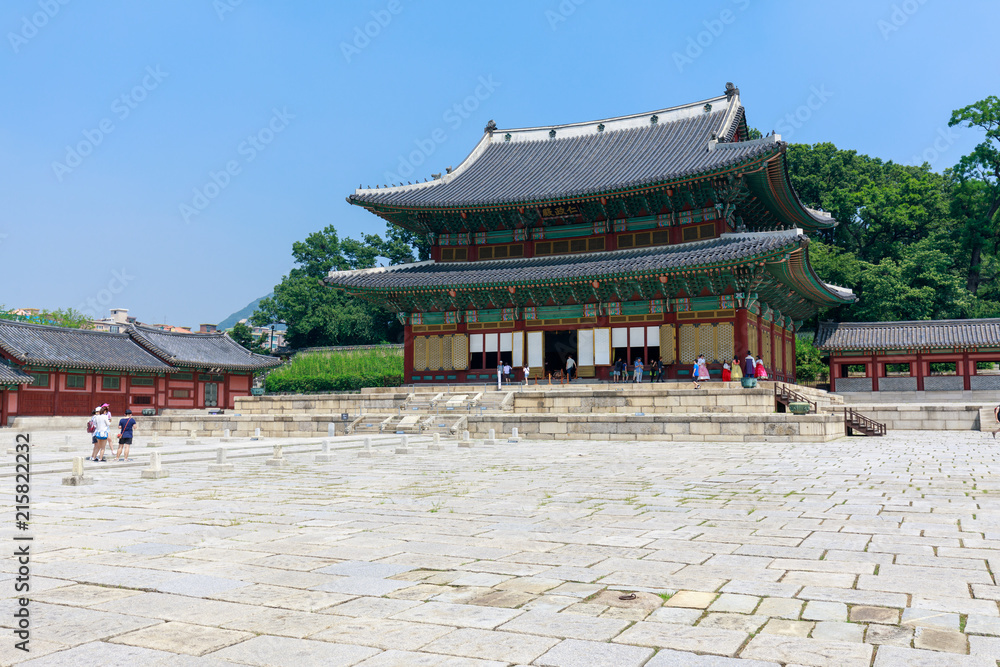 Fototapeta premium Injeongjeon, główna sala Changdeokgung w Seulu w Korei Południowej