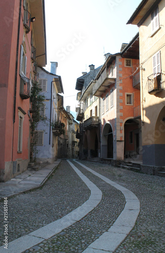 Centro storico di borgo medioevale © Elisa84