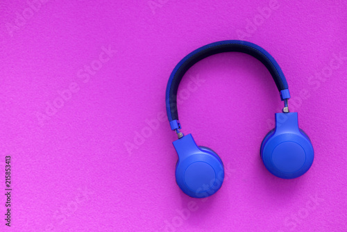 Vibrant headphones