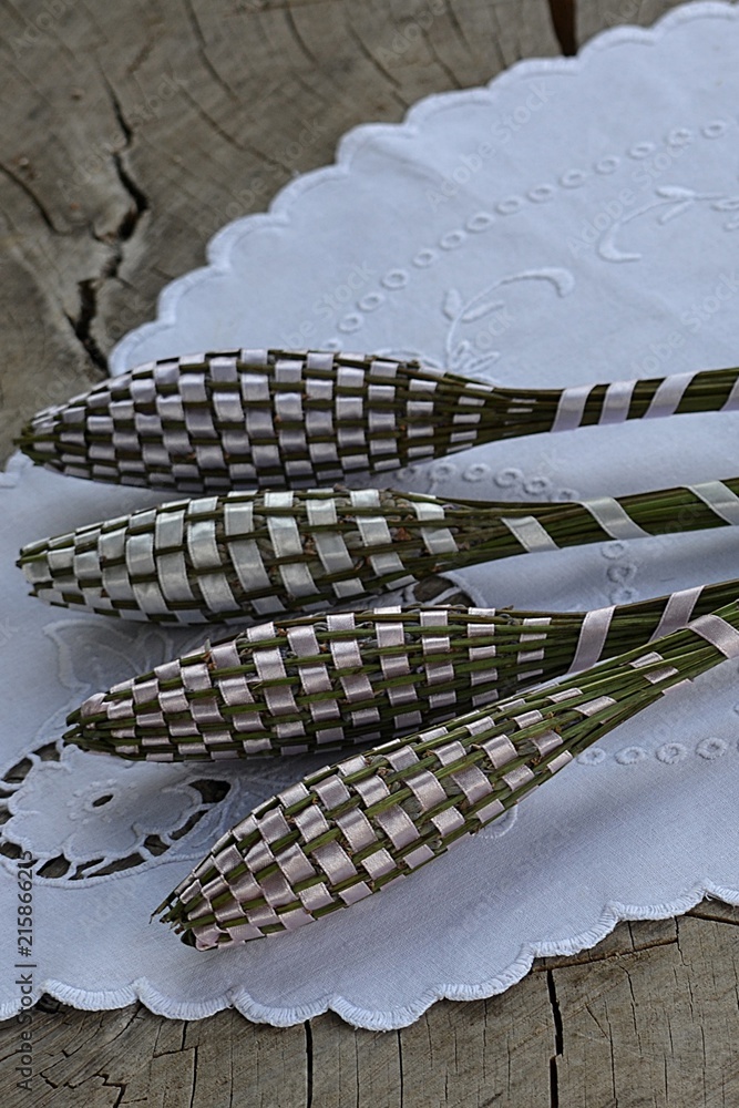 Naklejka premium Fusetki, lawendowe pałeczki