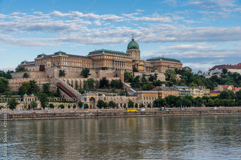 Budapest – Burgberg mit Palast am Morgen
