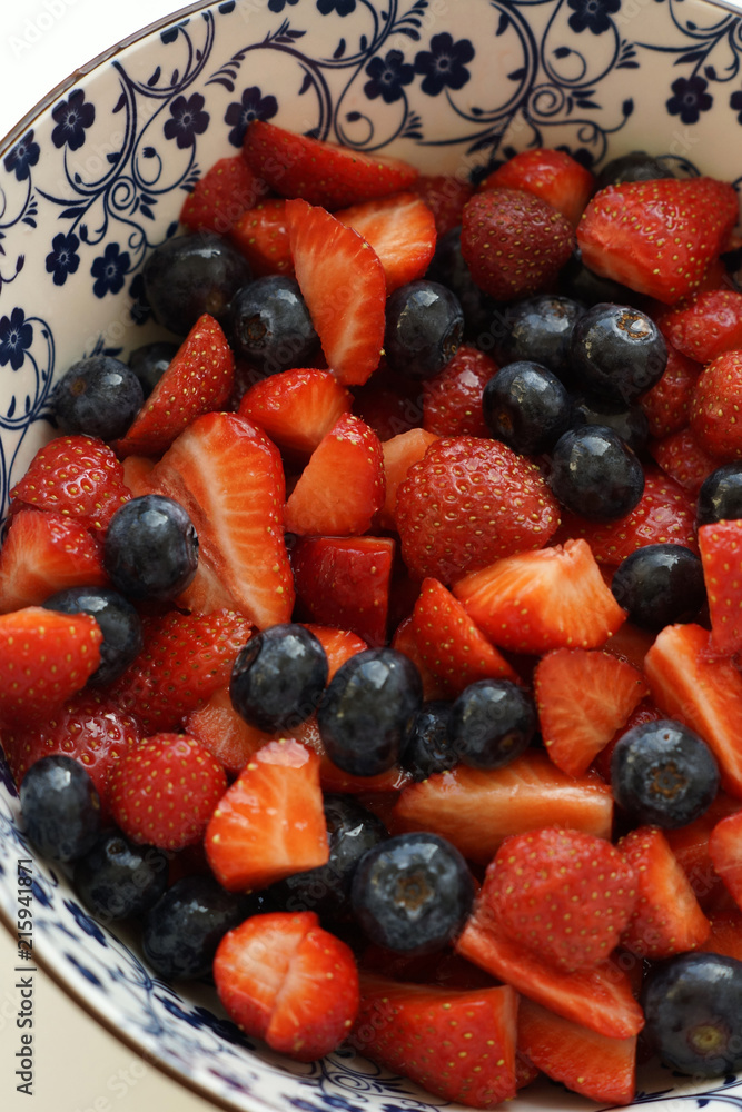 Obraz premium Fragole e mirtilli